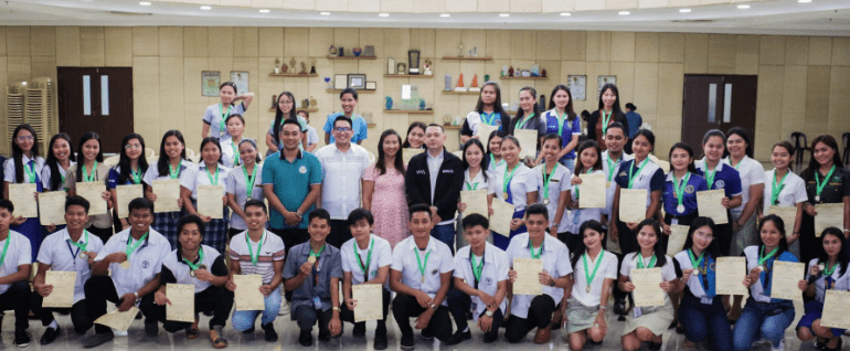 Bohol government honors 87 graduating scholars with special ceremony ...